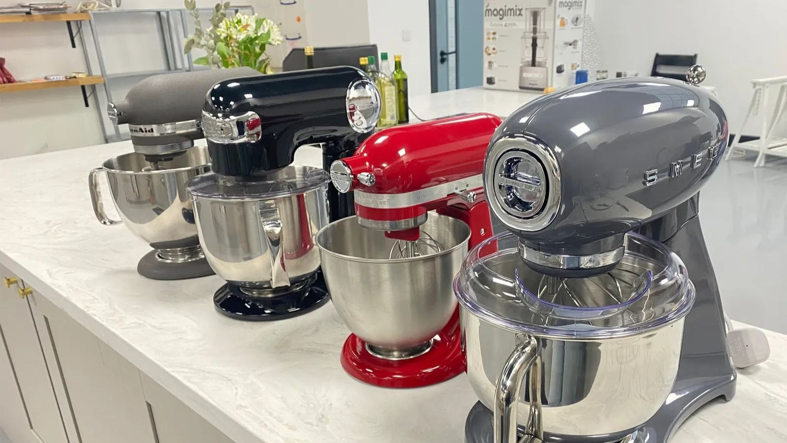 The Unrivaled Powerhouse: Demystifying the KitchenAid Professional 5qt Stand Mixer KV25G0X